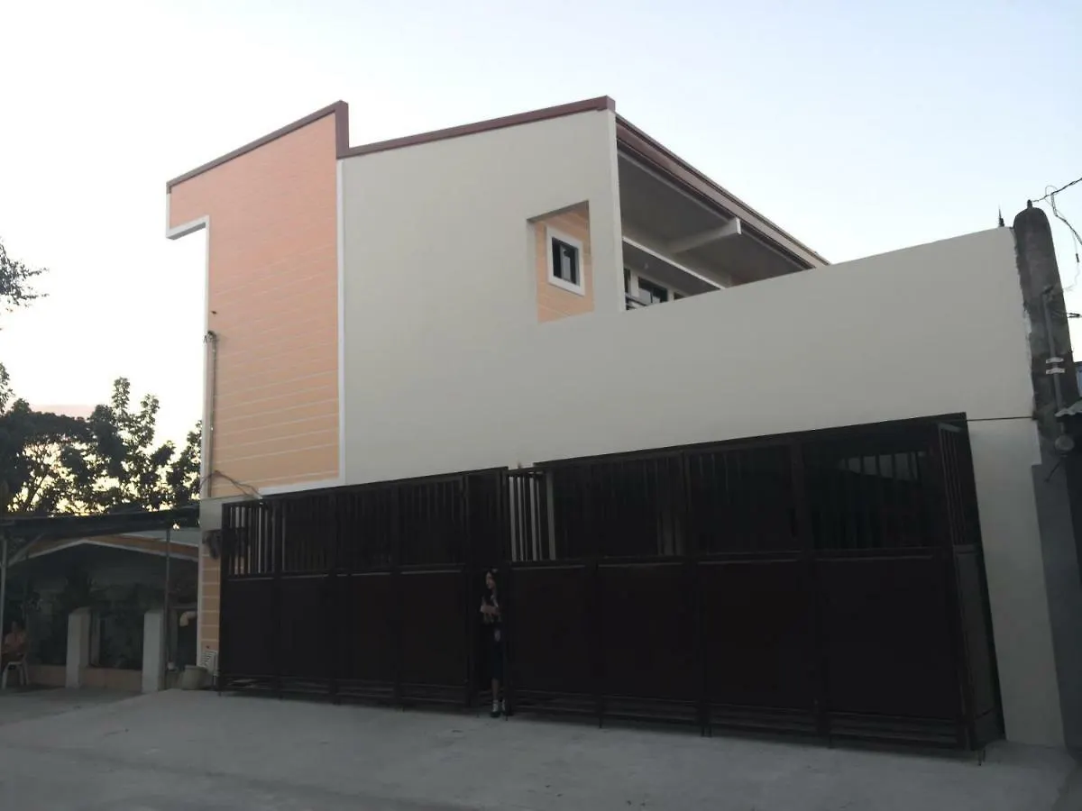 Tudturan ni Juan Apartamento Ángeles 0*,  Filipinas